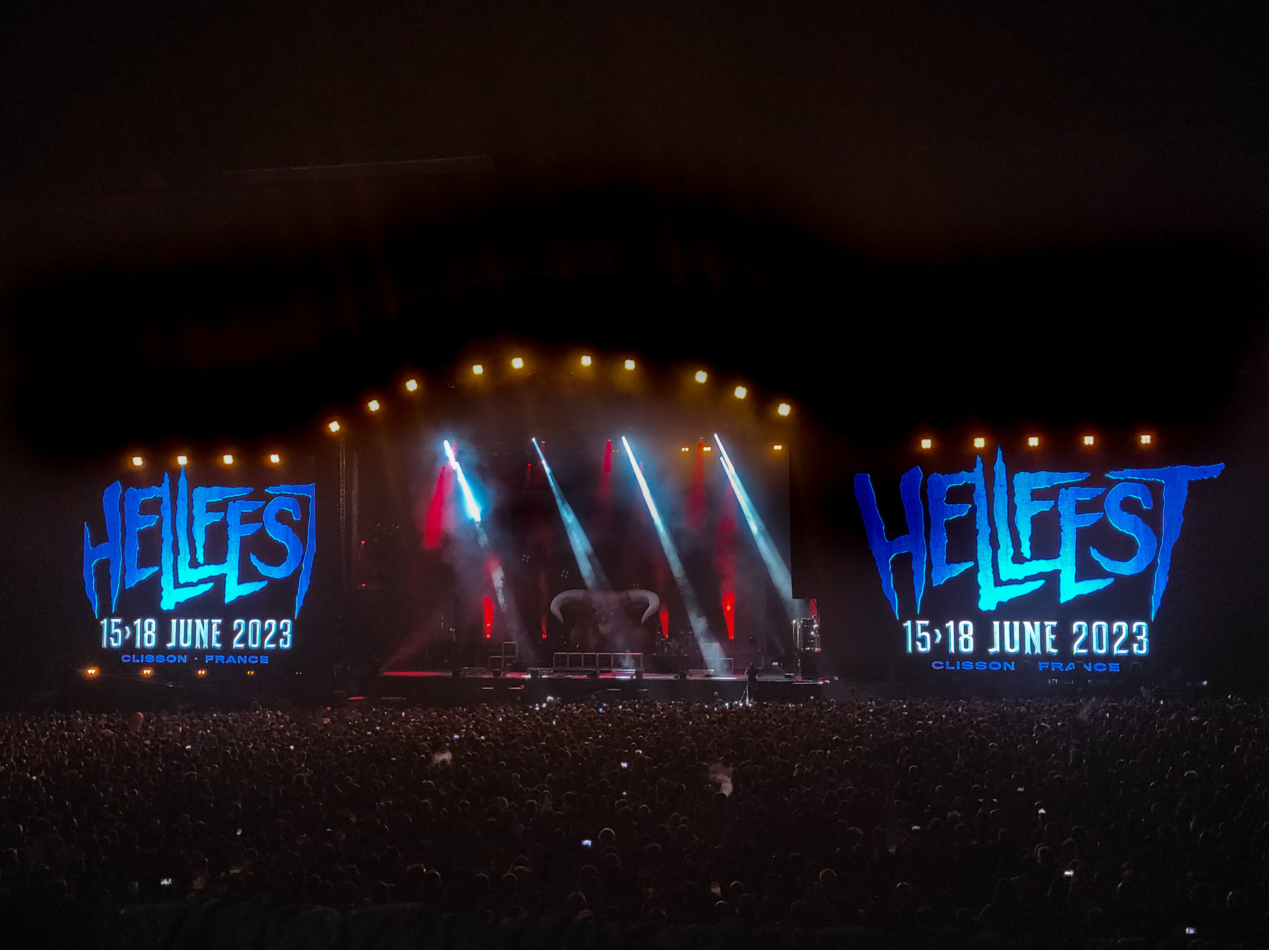 Les projecteurs CLAYPAKY sur les scènes du Hellfest 2023 !